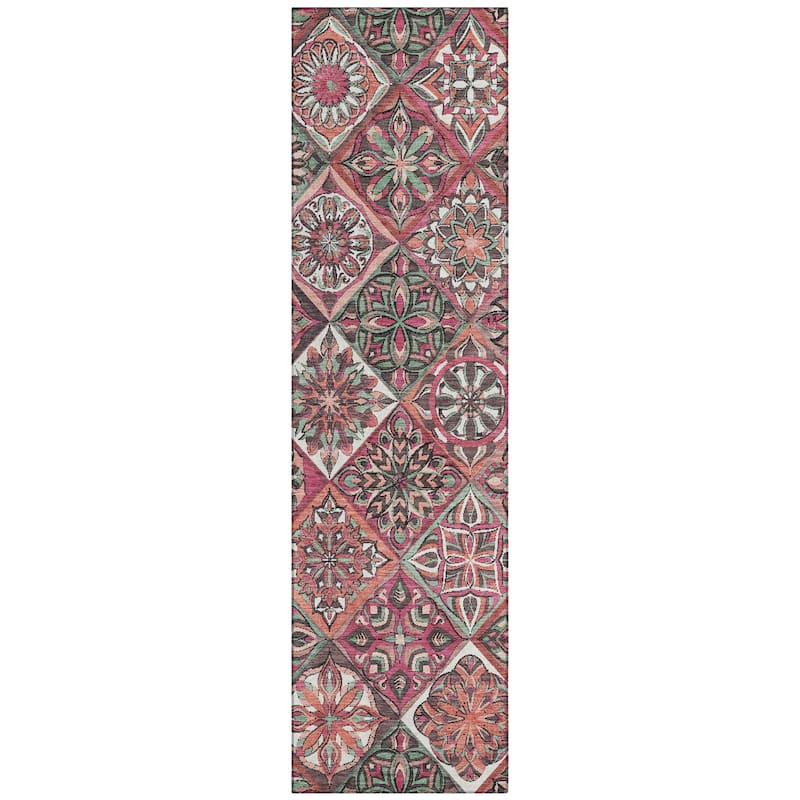 Machine Washable Indoor/ Outdoor Traditional Mosaic Chantille Rug