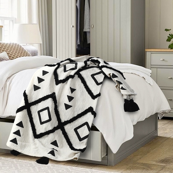 Standard on sale throw size
