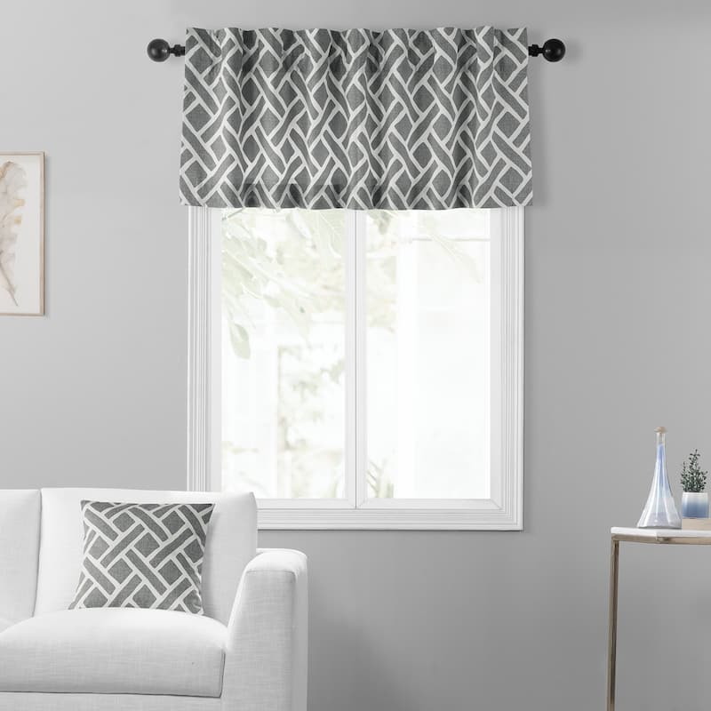 Exclusive Fabrics Martinique Printed Cotton Window Valance - 50 X 19