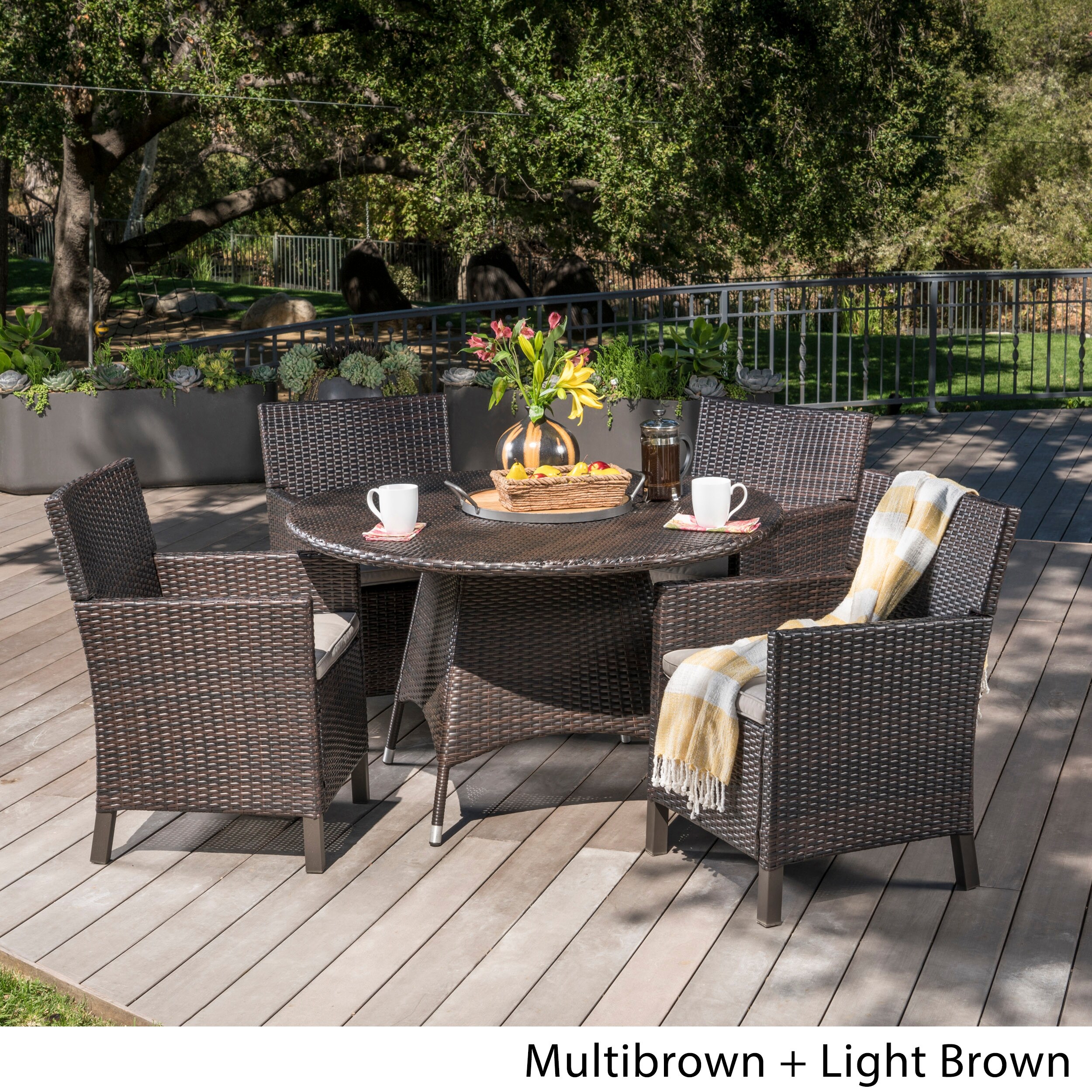 Round wicker discount outdoor dining set