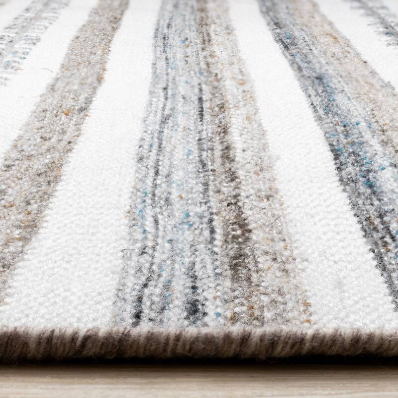 Ariana Collection - Intricate Southwest White Grey Area Rug