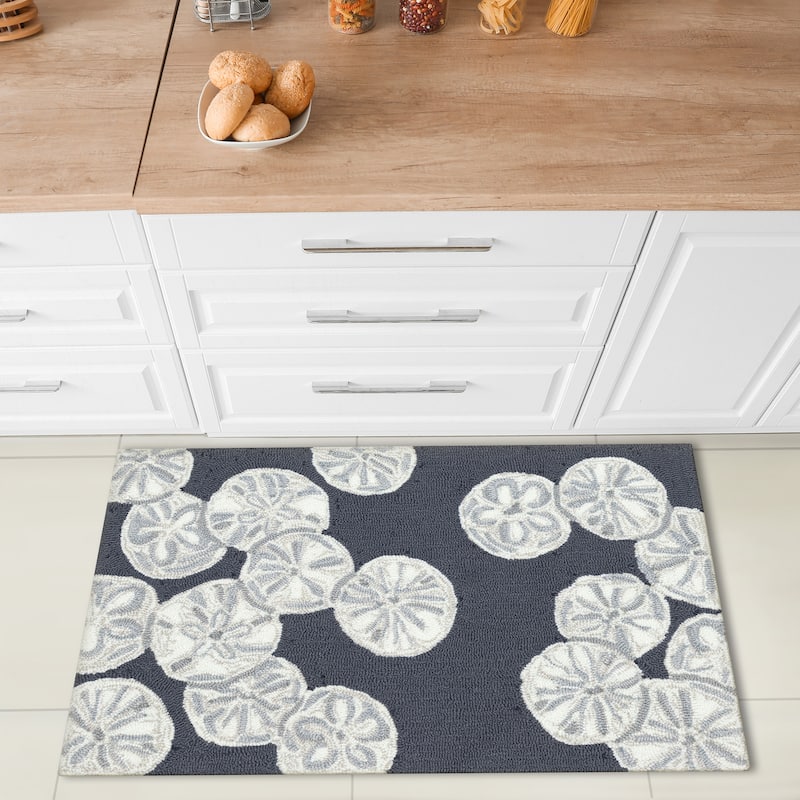 Liora Manne Capri Sea Biscuit Indoor/Outdoor Area Rug Seafoam 1'8" x 2'6"