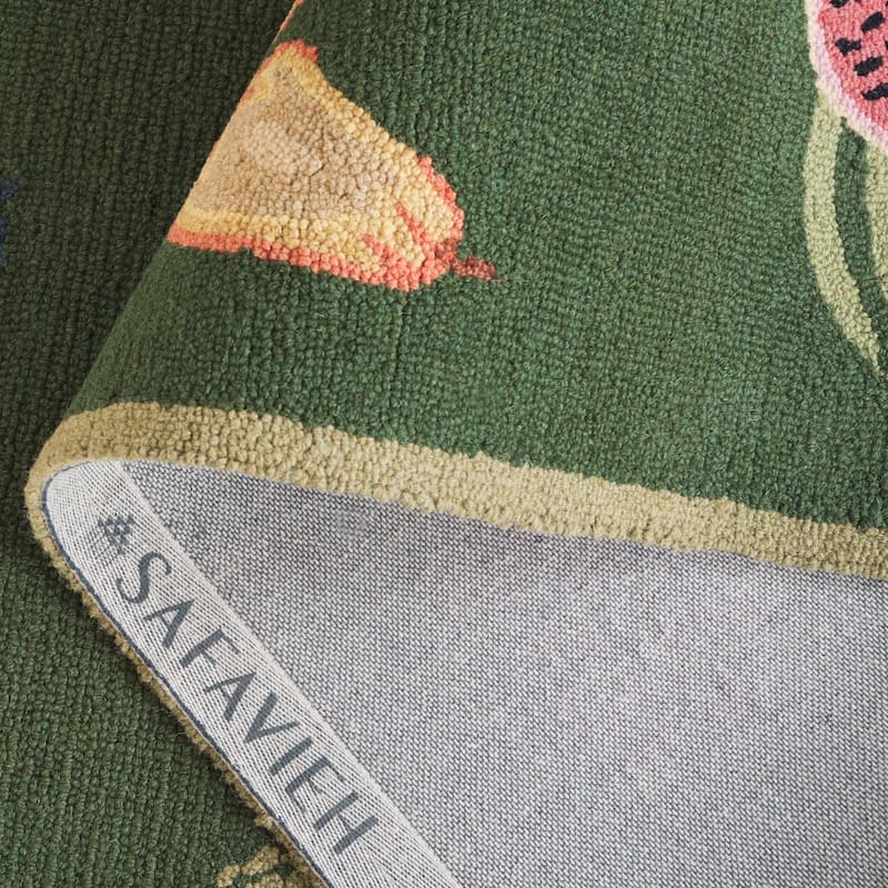 SAFAVIEH Handmade Chelsea Sefkije French Country Fruit Wool Rug