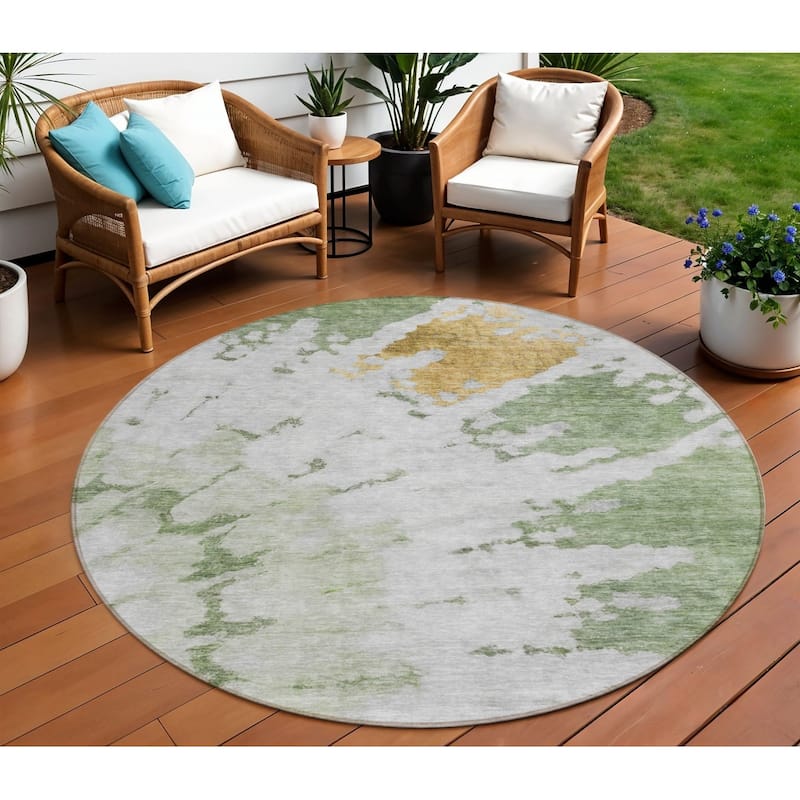 HomeRoots Abstract Transitional Rectangle Outdoor Rug - 8' Round