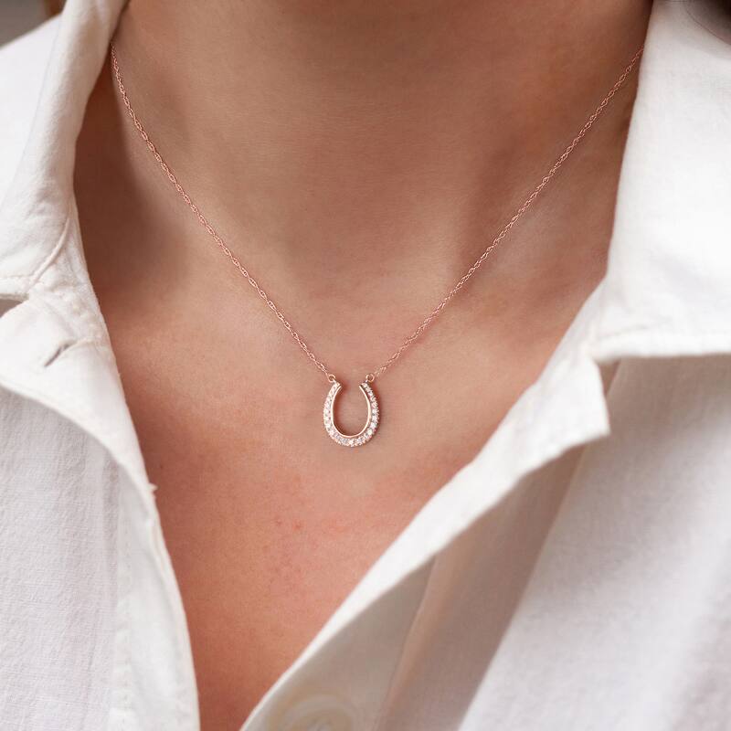 10K Gold 1/6ct TDW Diamond Horseshoe Pendant Necklace for Women
