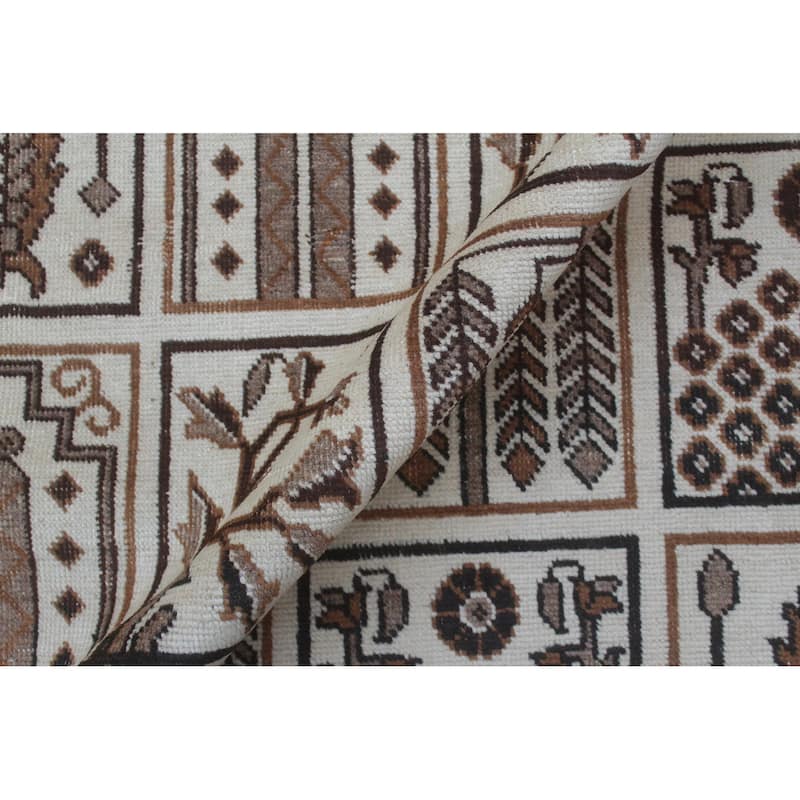 Vintage Antique Persian Bakhtiari Saunders Wool Rug - 9'9'' x 12'7''