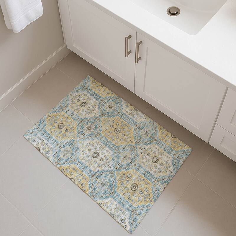 Machine Washable Indoor/ Outdoor Traditional Kiowa Chantille Rug