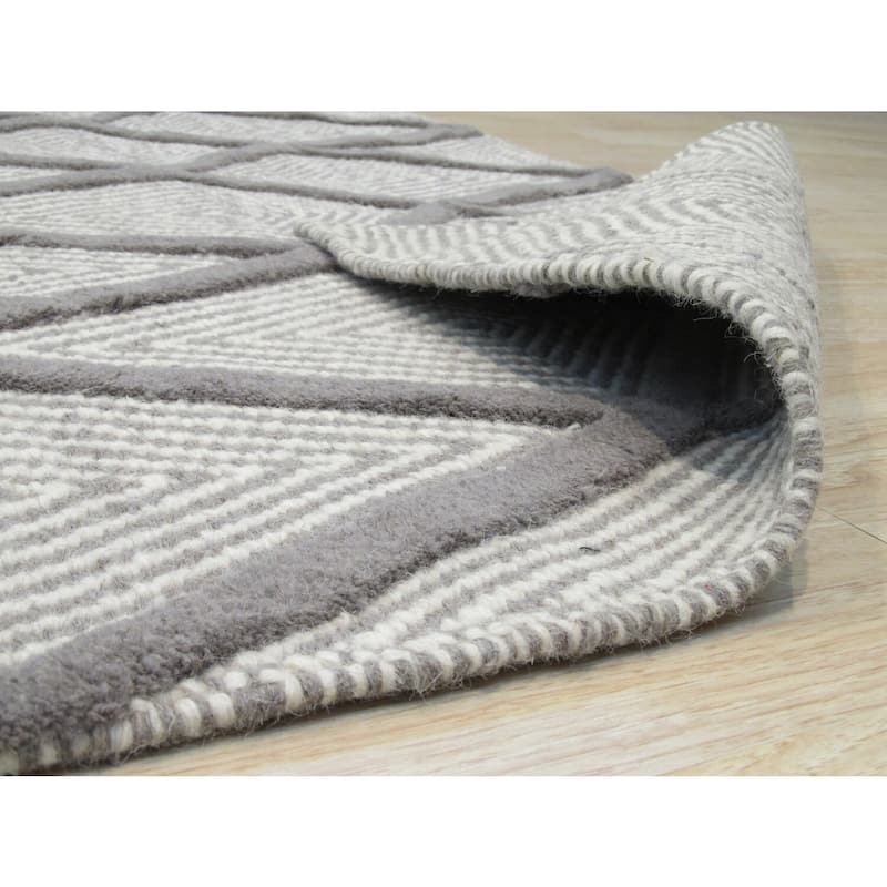 Gray Handmade Wool Transitional Xavier Rug, 9' x 12' - Subtle geometric rug with soft neutral palette. - N/A