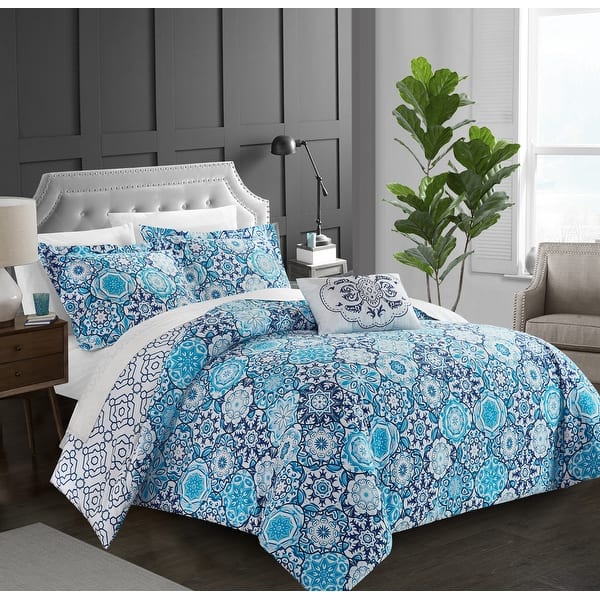 Chic Home 4Piece Winona 100 percent Cotton Blue Reversible Duvet Set