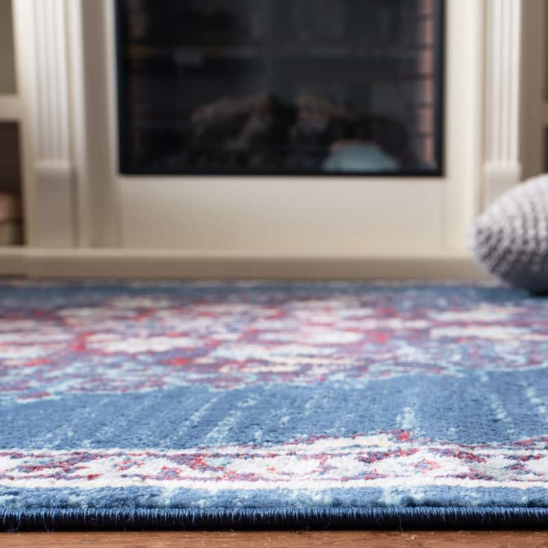 SAFAVIEH Brentwood Coralyne Traditional Oriental Rug