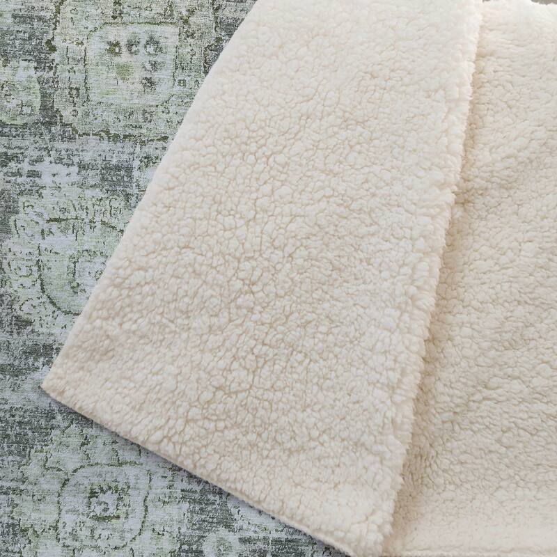 Premium Machine Washable Vintage Persian Sherpa Throw Blanket