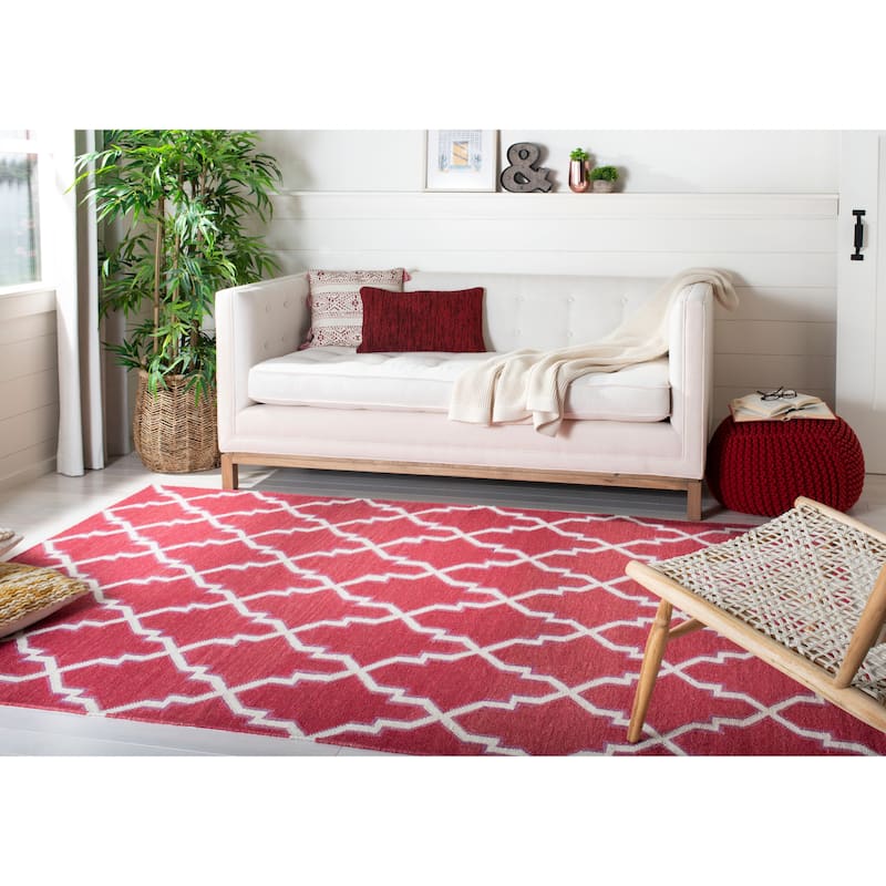 SAFAVIEH Handmade Flatweave Dhurries Gwendolene Modern Moroccan Wool Rug