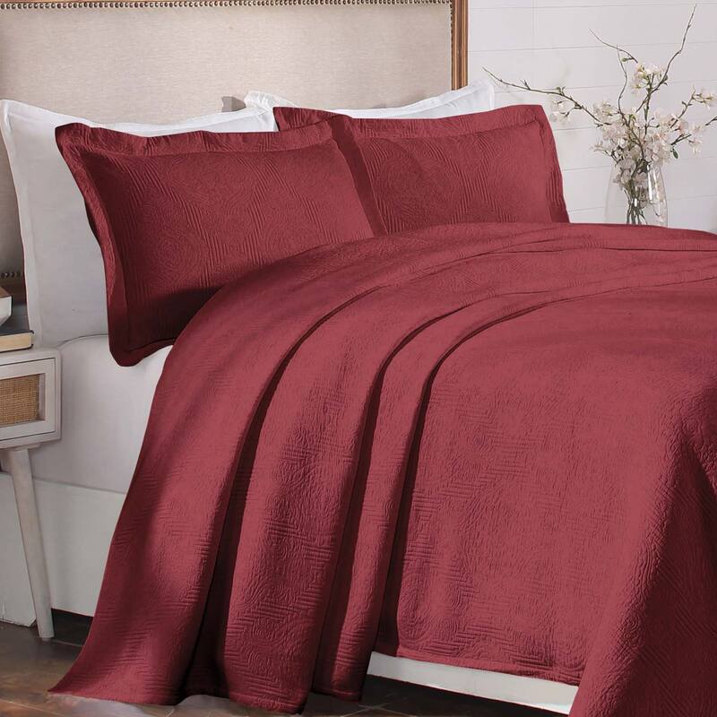 Superior Victory Cotton Matelasse Jacquard Medallion Scroll Bedspread Set