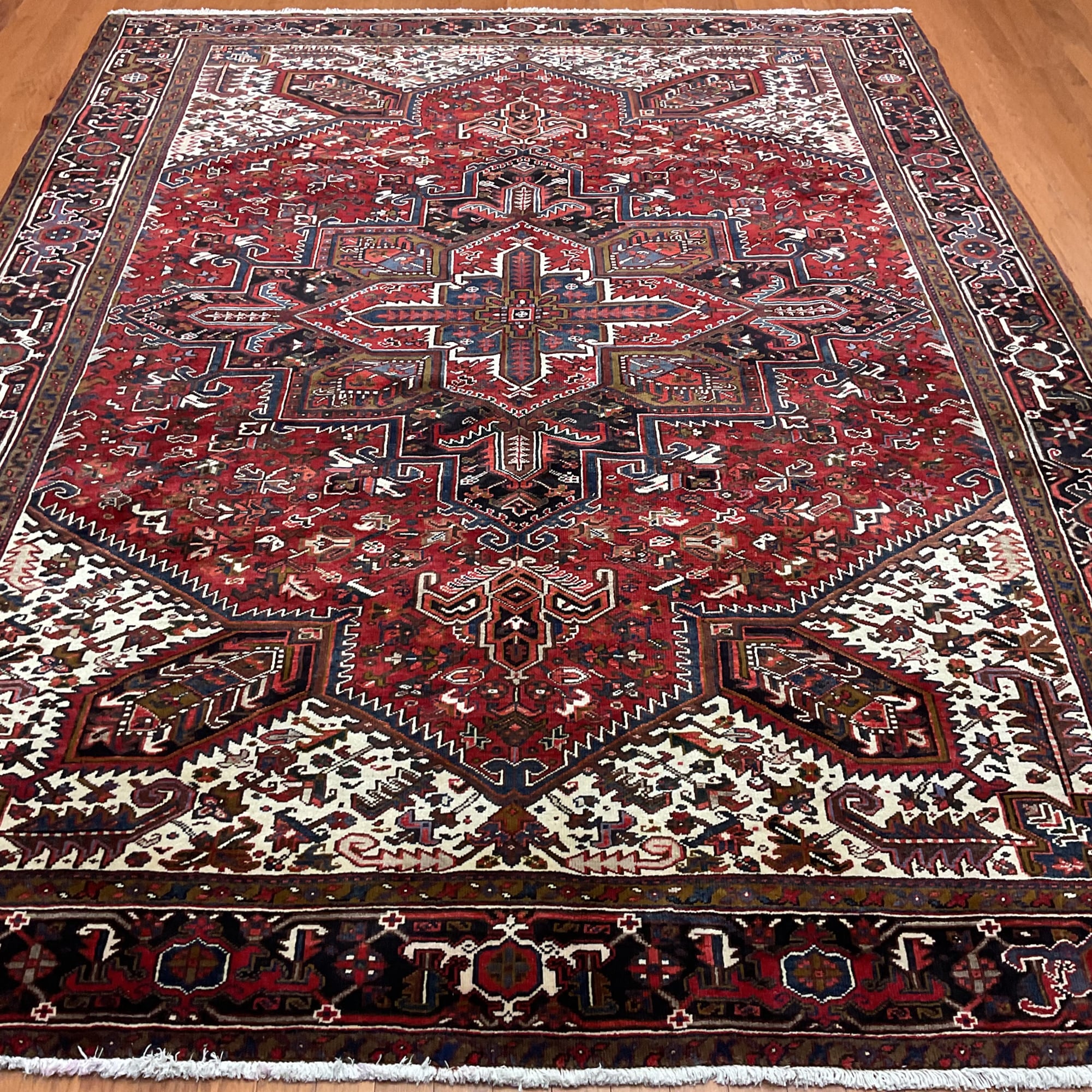HERAT ORIENTAL Handmade Fine Heriz Rug - 8'9" x 11'3"