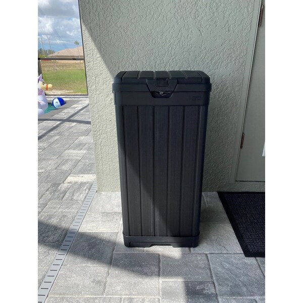 https://ak1.ostkcdn.com/images/products/is/images/direct/54c66dfa1f45befe56780fb50978e1794b46597f/Keter-Baltimore-39-Gallon-Durable-Resin-Outdoor-Trash-Can-For-Indoor-and-Outdoor-with-Secure-Lid.jpeg