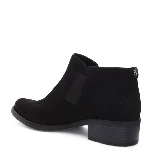 leslie anne chelsea boot