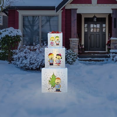 30"x 24"x18" Peanuts LED Presents Printed Carolers Skaters