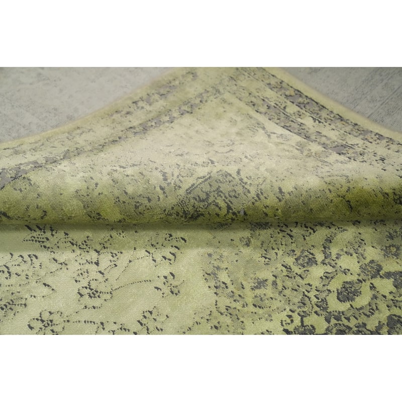 Machine Made Oriental Polyester Carpet Traditional Floral Green Tabriz Area Rug - 7' 5'' X 5' 2''