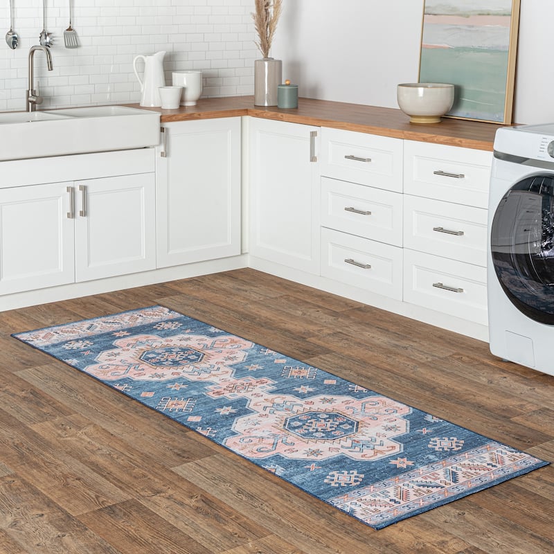 Nuloom Norma SpinClean Machine Washable Traditional Medallion Area Rug