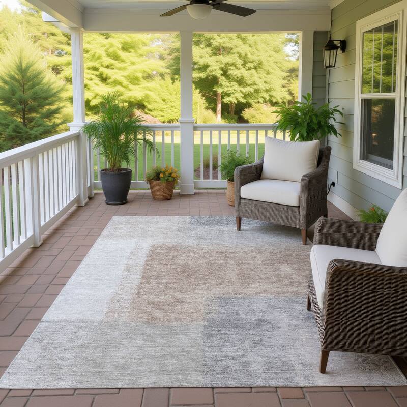 Machine Washable Indoor/ Outdoor Solid Contemporary Chantille Rug