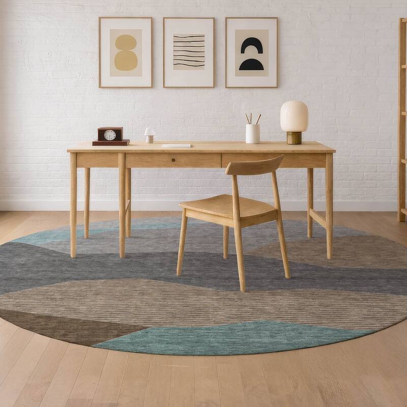 Machine Washable Indoor/ Outdoor Modern Dacono Chantille Rug