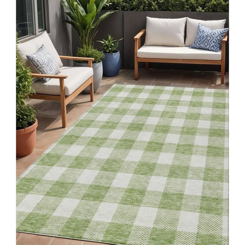 HomeRoots Plaid Transitional Rectangle Outdoor Rug - 5' X 8'