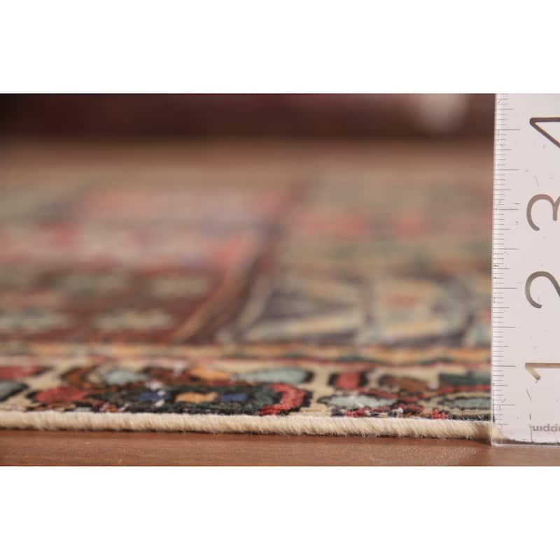 Traditional Bakhtiari Persian Vintage Rug Hand-Knotted Wool Carpet - 4'6"x 8'10"