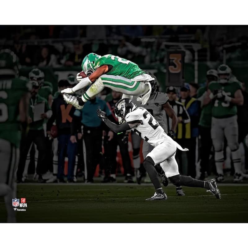 Saquon Barkley Philadelphia Eagles Unsigned Fanatics Authentic Reverse Hurdle 16x20 Photo - 16" x 20"