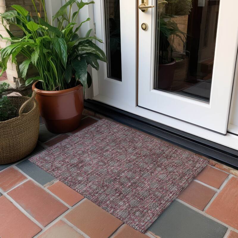 Machine Washable Indoor/ Outdoor Chantille Traditional Floral Rug