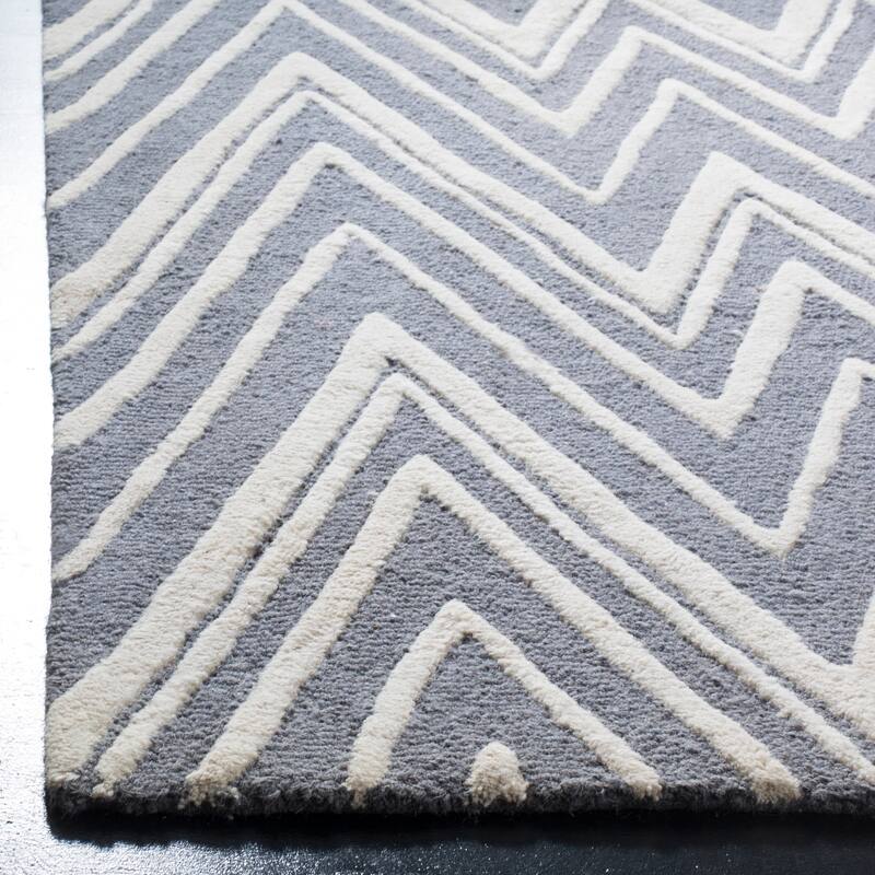 SAFAVIEH Handmade Cambridge Fumiko Modern Moroccan Wool Rug