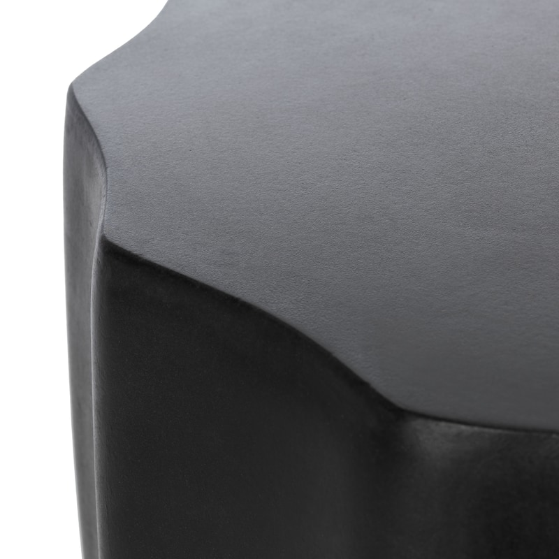 SAFAVIEH Nhuong Indoor/ Outdoor Modern Black Concrete Round Accent Table - 15.3" W x 15.3" L x 17.7" H - 15Wx15Dx18H