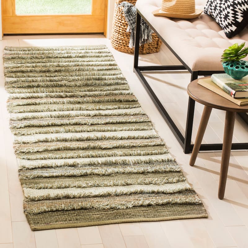 SAFAVIEH Handmade Flatweave Montauk Mridalini Casual Cotton Rug - 2'6" x 4' - Beige/Multi