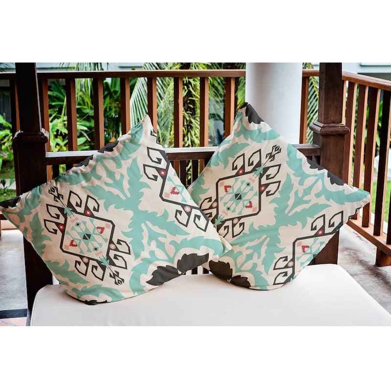 Bombay Medallion Indoor/Outdoor Throw Pillow