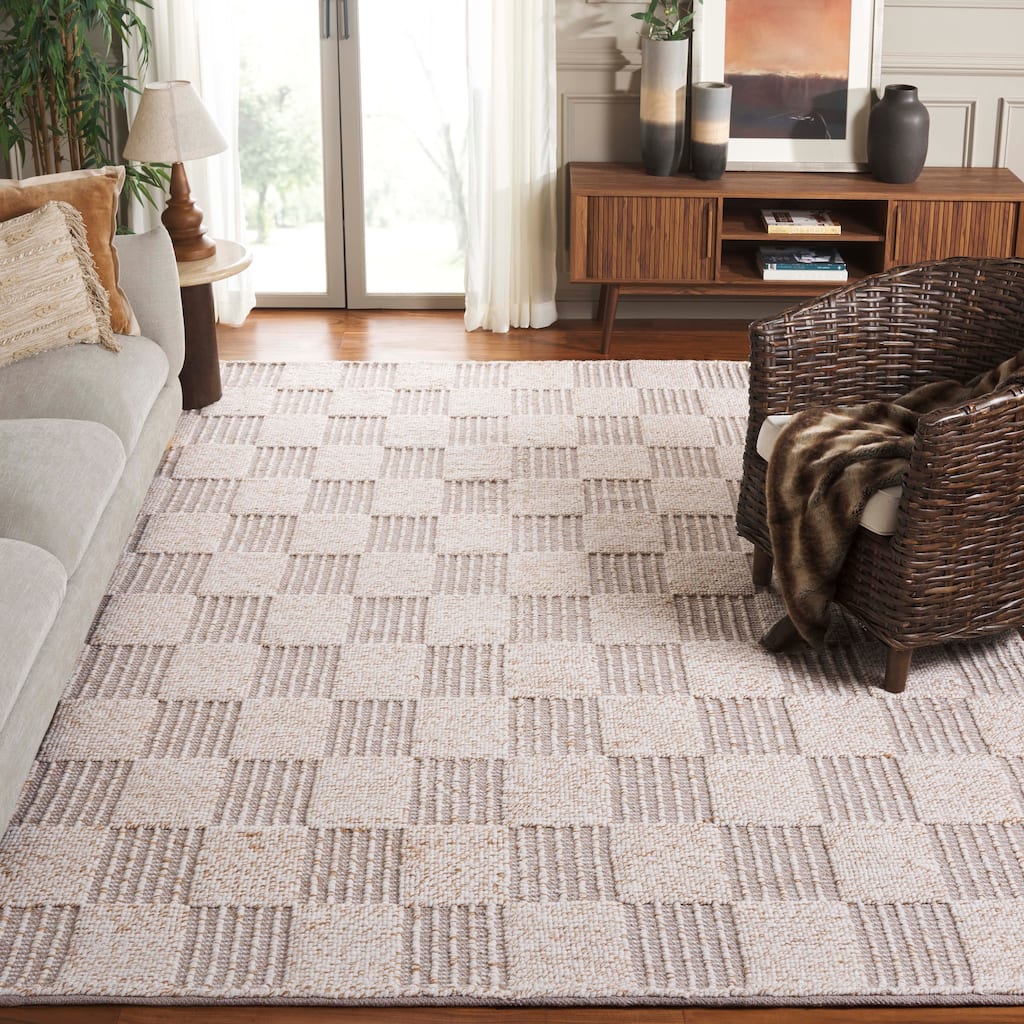 SAFAVIEH Hand-Loomed Natura Verginija Transitional Wool Rug