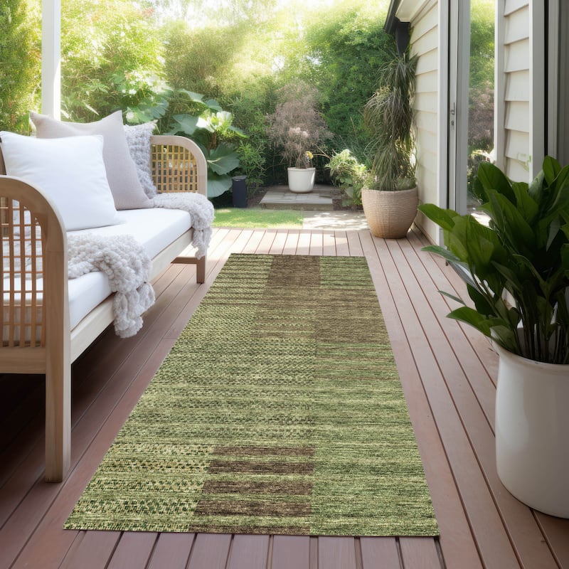 Machine Washable Indoor/ Outdoor Modern Stripes Chantille Rug - Mocha - 2'3" x 7'6"