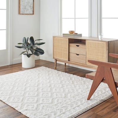 Livabliss Rodos Transitional Diamond Plush Area Rug