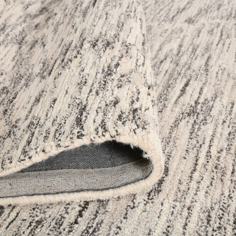 Mohave Ivory and Charcoal Abstract Hand-Hooked Area Rug 2' x 3'