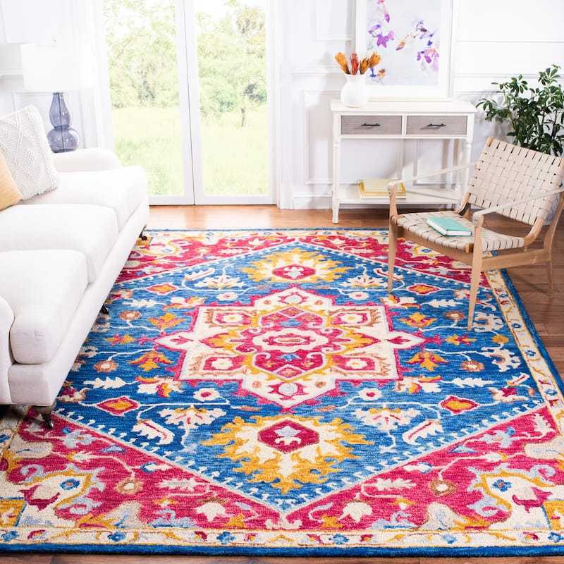SAFAVIEH Handmade Aspen Garyfalia Boho Tribal Wool Rug