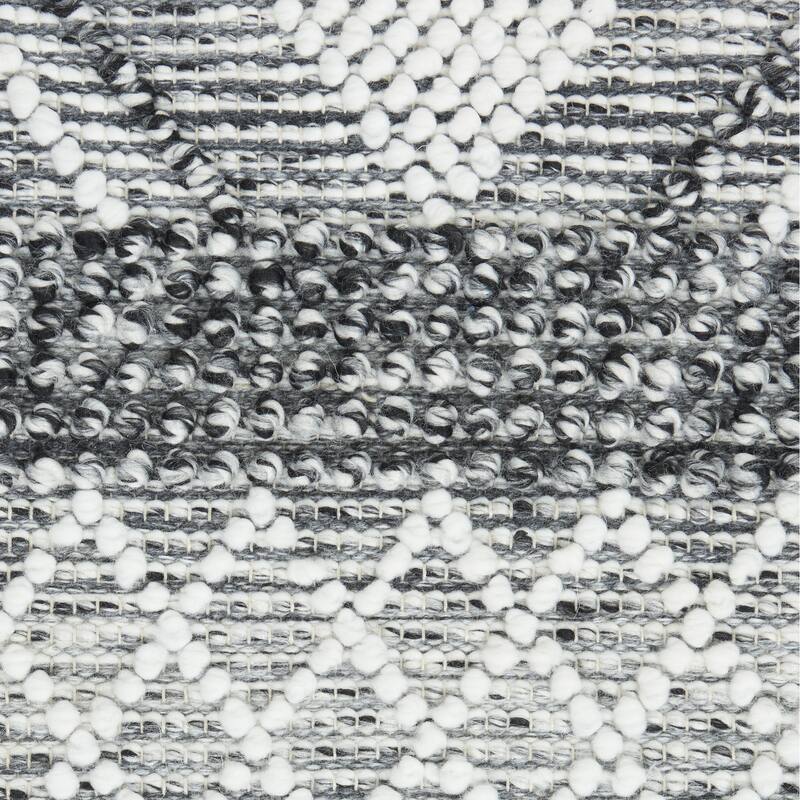 Niyo Geometric Modern Woven with Fringe Area Rug By HomeRoots - 90' X '63' X '0.5