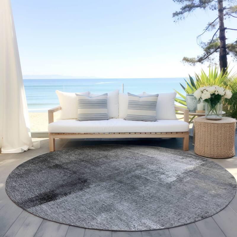 Machine Washable Indoor/ Outdoor Chantille Solid Ombre Rug - Gray - 8' x 8'