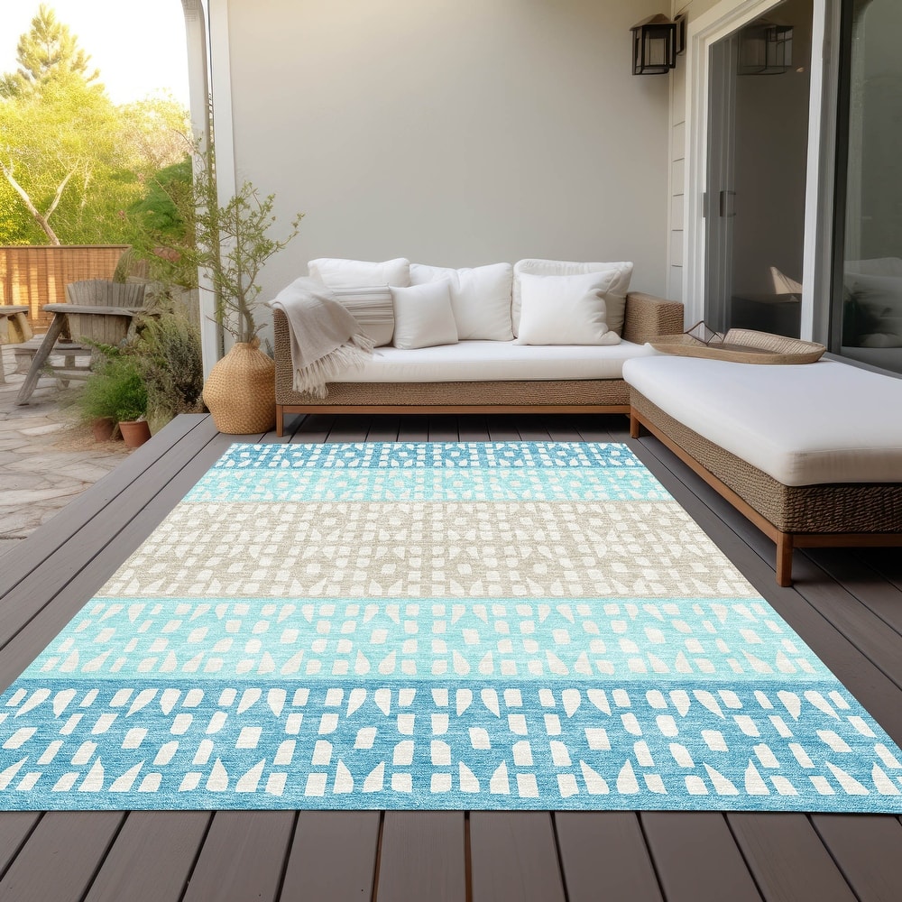 Machine Washable Indoor/ Outdoor Stripe Geo Chantille Rug