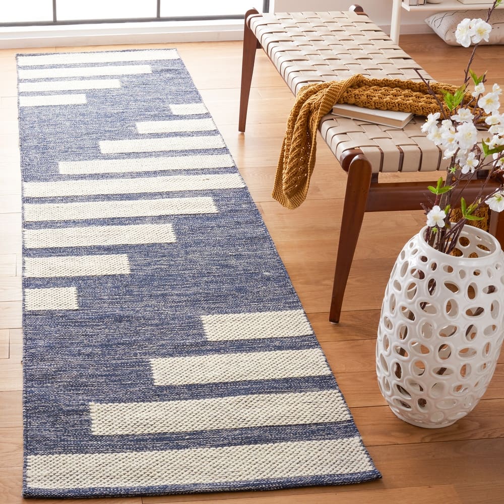 SAFAVIEH Handmade Striped Kilim Caitlin Modern Cotton Rug