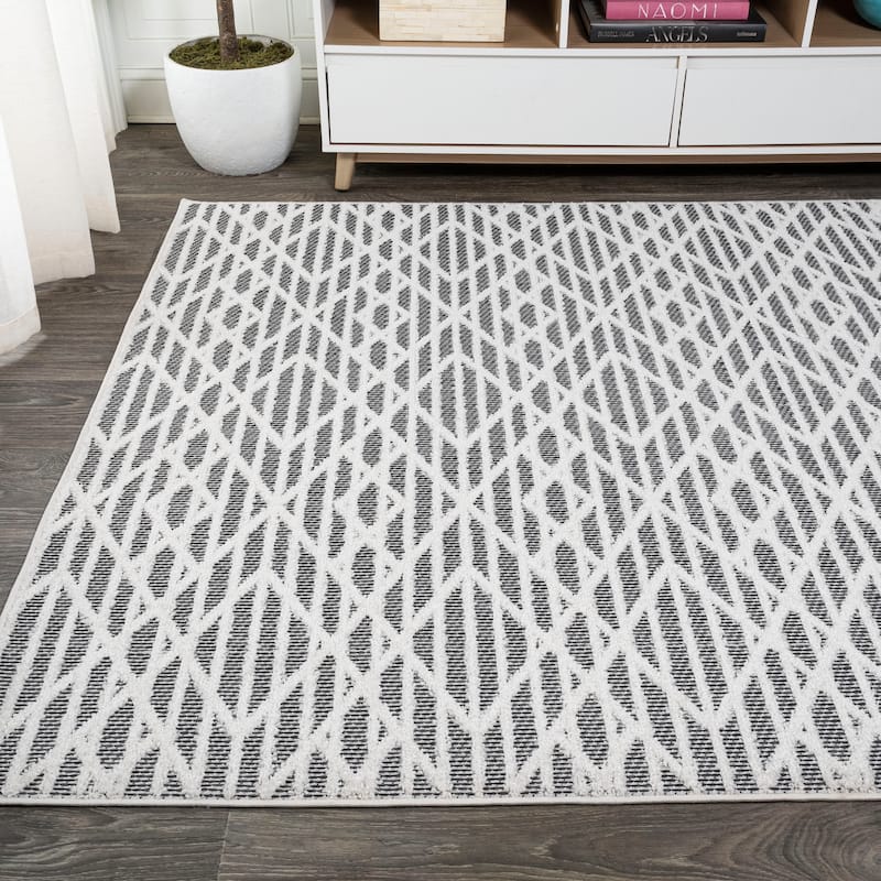 JONATHAN Y Jazz High-Low Pile Moroccan Diamond Modern Indoor/Outdoor Area Rug