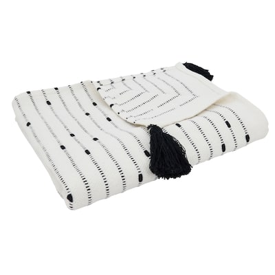 Striped Throw With Tassel Design