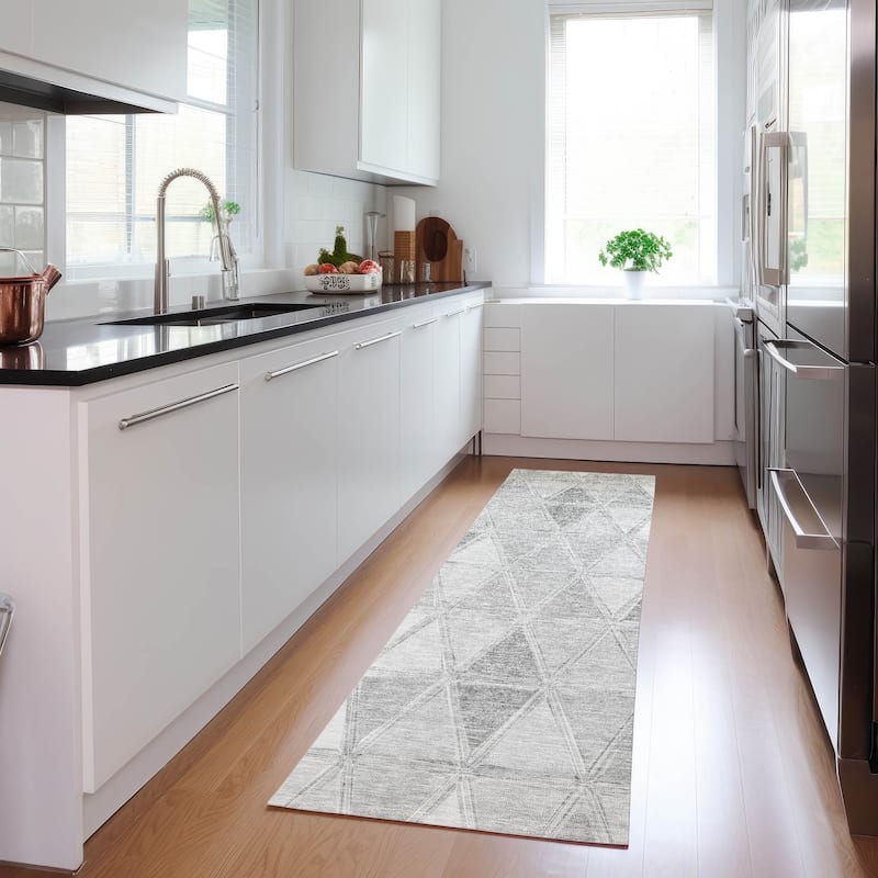 Machine Washable Indoor/ Outdoor Chantille Modern Diamonds Rug - Gray - 2'3" x 7'6"