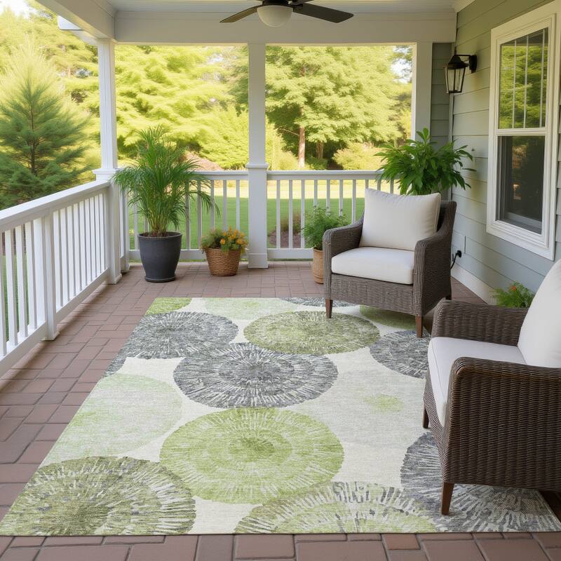 Machine Washable Indoor/ Outdoor Contemporary Devaughn Chantille Rug