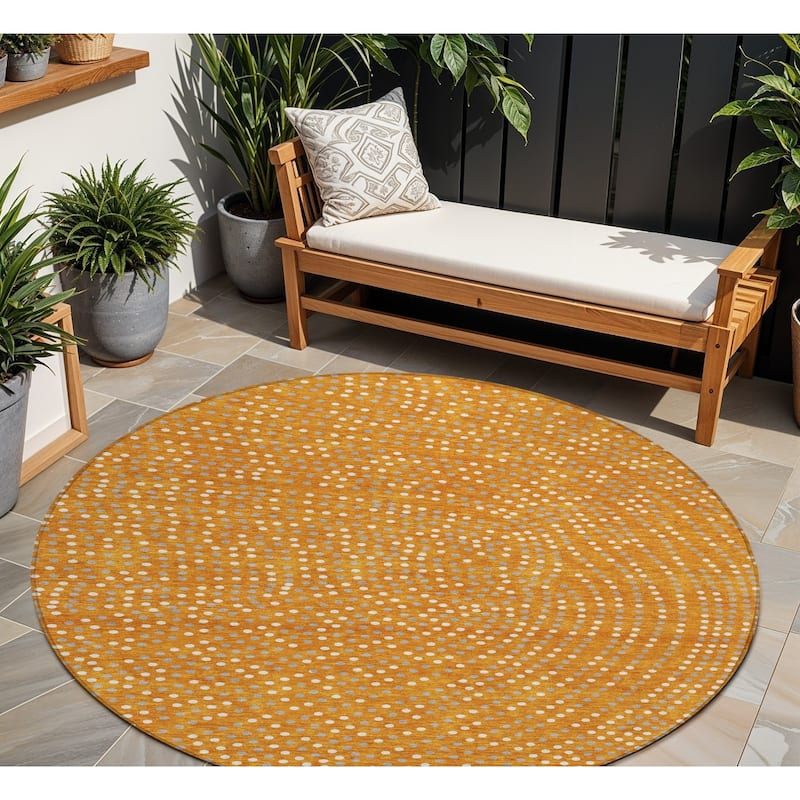 HomeRoots Polka Dot Transitional Rectangle Outdoor Rug - 8' Round