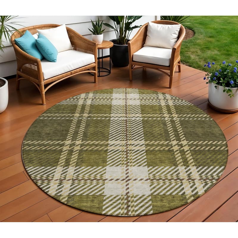 HomeRoots Plaid Transitional Rectangle Outdoor Rug - 8' Round