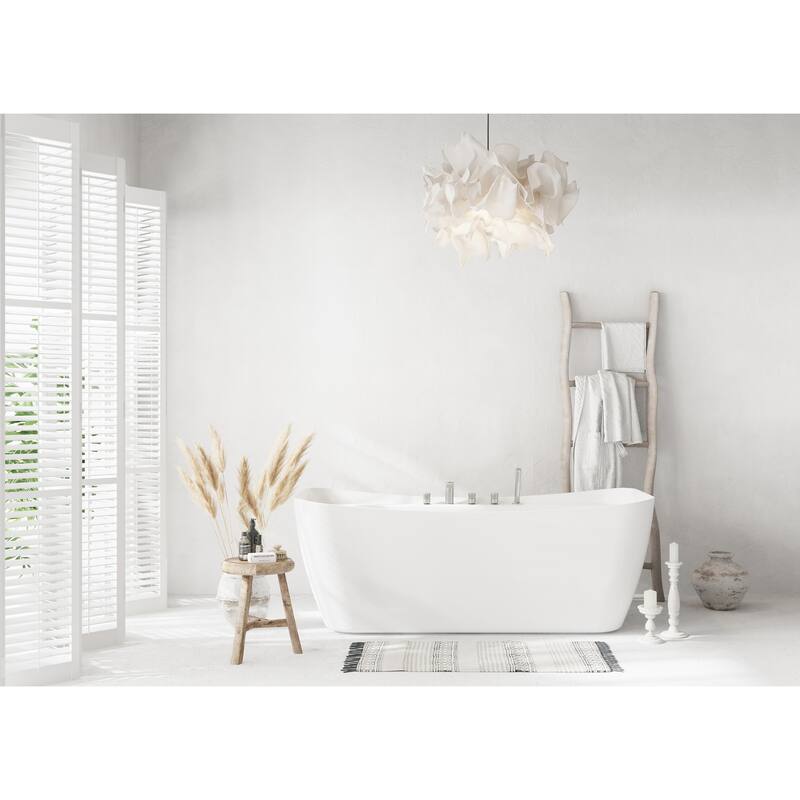 Haley Soaking Bathtub in Glossy White