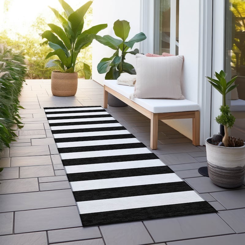 Machine Washable Indoor/ Outdoor Cabana Stripe Chantille Rug - Black - 2'3" x 7'6"